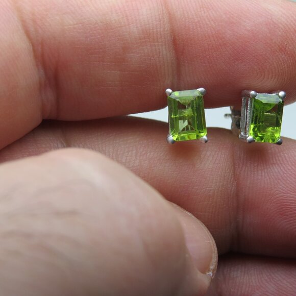 *925 Sterling Silver Genuine Peridot Earring Studs - Picture 3 of 5